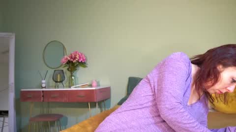 Hailey online show from February 12, 2025, 4:33 am