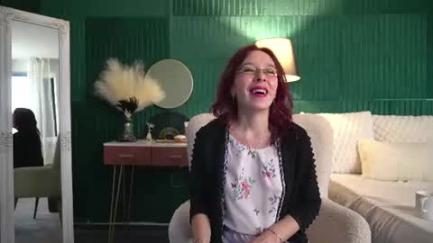 Snapshot of haileymoon85 chatting on August 3, 2026, 3:16 am Hailey online show from August 3, 2026, 3:16 am