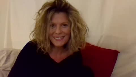 Hailey online show from February 23, 2025, 2:40 am