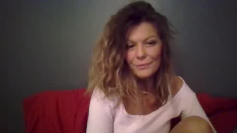 Hailey online show from December 19, 2025, 1:45 am