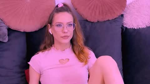 Snapshot of haileysinclair chatting on February 25, 2026, 9:02 pm Carla online show from February 25, 2026, 9:02 pm