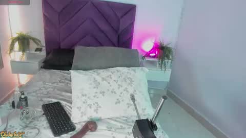 Snapshot of haileystonei chatting on June 25, 2026, 11:37 am haileystonei online show from June 25, 2026, 11:37 am