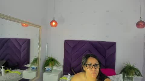 Snapshot of haileystonei chatting on July 18, 2026, 11:47 am haileystonei online show from July 18, 2026, 11:47 am
