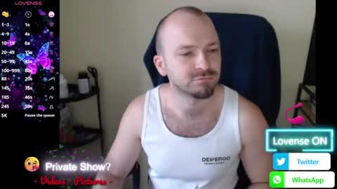 Snapshot of hairyass25yo chatting on June 13, 2026, 4:38 pm Puppy3 StockyDaddiesmusclebearsbeefybigmans online show from June 13, 2026, 4:38 pm