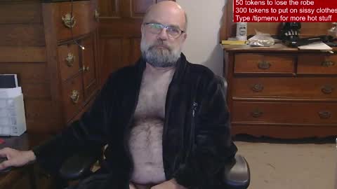 HairyDaddyBear69 online show from April 30, 2026, 11:38 am