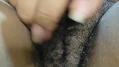 Snapshot of hairygirl83 chatting on November 7, 2025, 9:04 pm hairygirl83 online show from November 7, 2025, 9:04 pm