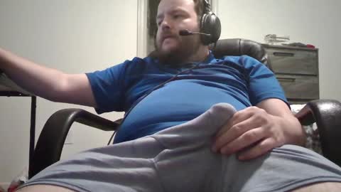 Snapshot of hairymikey chatting on May 4, 2026, 4:08 am hairymikey online show from May 4, 2026, 4:08 am