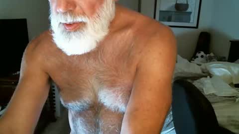 Snapshot of hairypecsguy chatting on June 8, 2026, 6:36 am Hairy pecs online show from June 8, 2026, 6:36 am