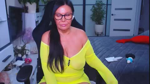 Snapshot of hairypussygranny chatting on October 26, 2025, 9:04 am Monika online show from October 26, 2025, 9:04 am