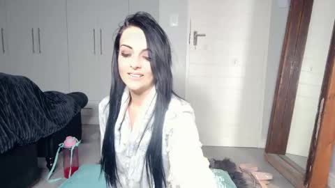 Snapshot of haley_vernandez chatting on October 16, 2025, 9:43 am Haley online show from October 16, 2025, 9:43 am