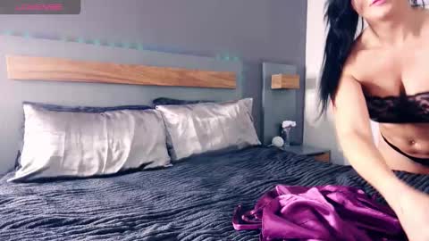 Snapshot of haley_vernandez chatting on November 18, 2025, 8:30 am Haley online show from November 18, 2025, 8:30 am