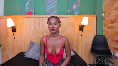 Halley Lorens online show from September 23, 2025, 7:17 pm