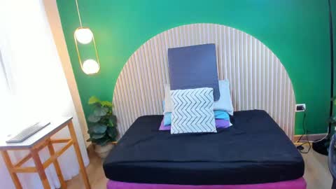 Halley Lorens online show from May 2, 2026, 6:57 pm
