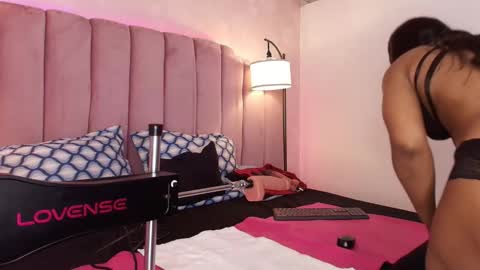 Snapshot of hallybans chatting on October 16, 2025, 6:53 pm Hally Bans online show from October 16, 2025, 6:53 pm