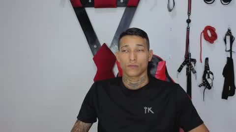 Hana and Zeta online show from April 19, 2026, 6:43 pm