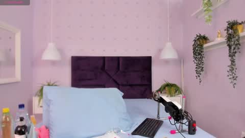 Snapshot of hanaahquinn chatting on October 16, 2025, 11:44 am hanaahquinn online show from October 16, 2025, 11:44 am