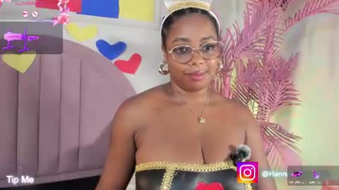 Snapshot of hanaahquinn chatting on June 19, 2026, 11:36 am hanaahquinn online show from June 19, 2026, 11:36 am
