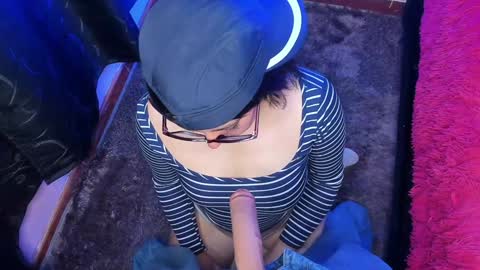 Snapshot of hanah_bakeer chatting on January 4, 2025, 2:14 pm Hanah Montana Independent model online show from January 4, 2025, 2:14 pm