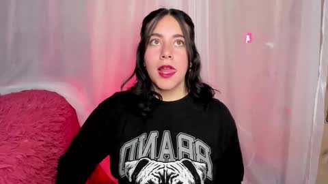 Snapshot of hanah_bakeer chatting on November 26, 2025, 2:40 pm Hanah Montana Independent model online show from November 26, 2025, 2:40 pm