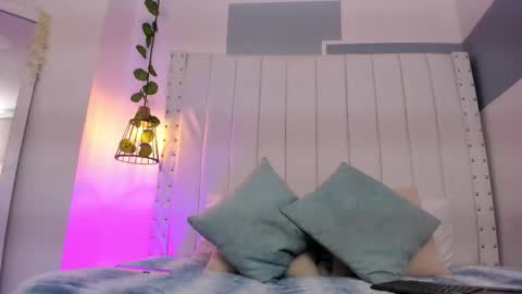 hanah_gray online show from February 20, 2026, 11:11 am