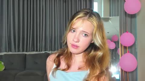 Snapshot of hanahwoods chatting on March 12, 2025, 12:53 am hanahwoods online show from March 12, 2025, 12:53 am