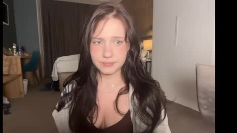 Snapshot of hanahwoods chatting on June 1, 2026, 2:08 pm hanahwoods online show from June 1, 2026, 2:08 pm