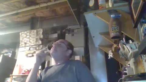 naked man online show from April 10, 2026, 3:01 am