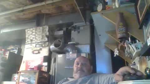 naked man online show from April 28, 2026, 9:09 pm