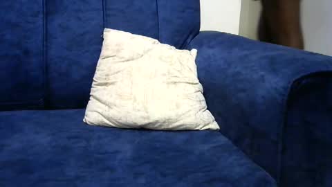 handsome king online show from March 6, 2025, 7:14 am