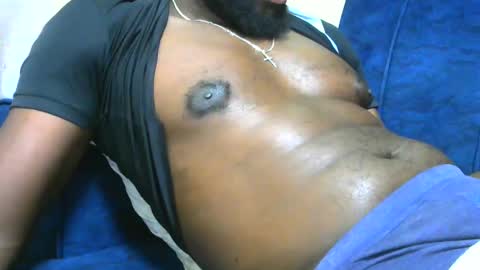 handsome king online show from September 11, 2025, 9:37 pm