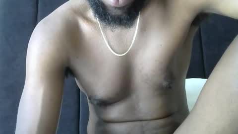 handsome king online show from April 5, 2026, 7:05 am