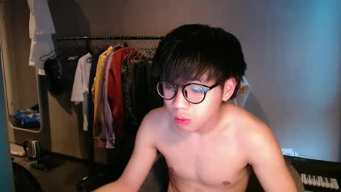 handsome_mannn online show from May 1, 2026, 6:23 pm