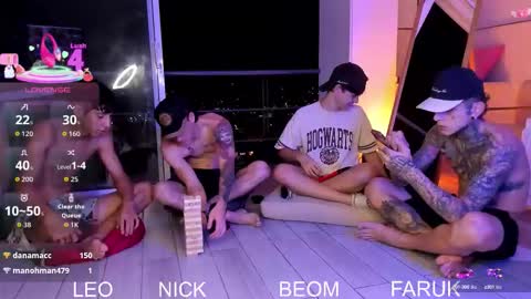 Snapshot of handsomeboys19 chatting on September 9, 2025, 3:28 am leonardfarrucknick and otis online show from September 9, 2025, 3:28 am