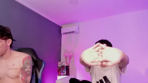 leonardfarrucknick and otis online show from June 30, 2026, 8:43 pm