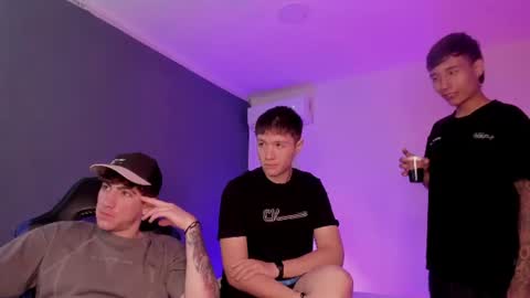 leonardfarrucknick and otis online show from July 11, 2026, 1:25 pm