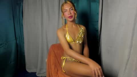 Snapshot of handsup_gabriella chatting on May 19, 2026, 12:00 pm handsup_gabriella online show from May 19, 2026, 12:00 pm