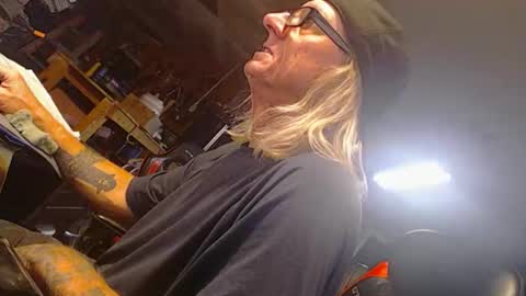 handystud33 online show from April 26, 2026, 5:49 am