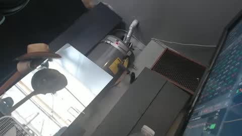 handystud33 online show from April 30, 2026, 4:13 pm