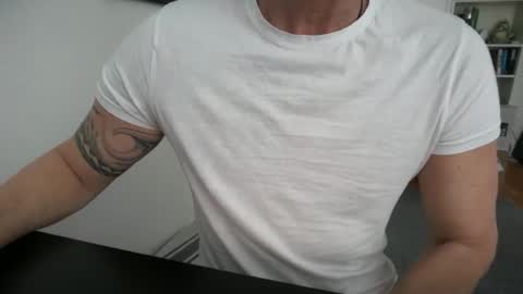 Snapshot of hankmoody6 chatting on April 1, 2026, 9:54 am hanky online show from April 1, 2026, 9:54 am
