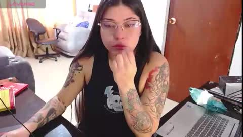 Snapshot of hanna__11_ chatting on November 19, 2025, 7:14 pm Hanna online show from November 19, 2025, 7:14 pm