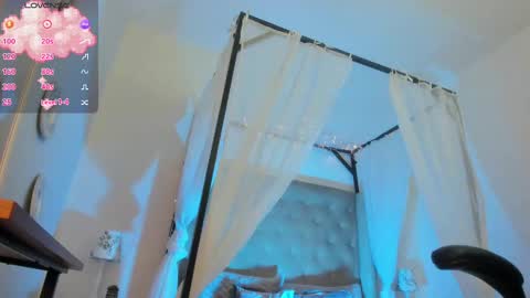 hanna  online show from September 28, 2025, 3:12 am