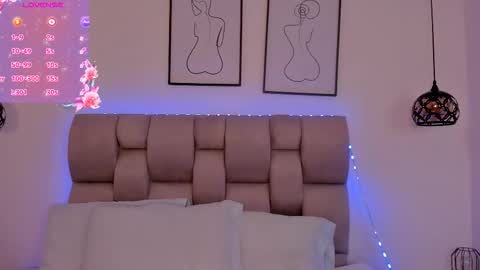 hanna__evans_ online show from January 7, 2026, 12:07 pm