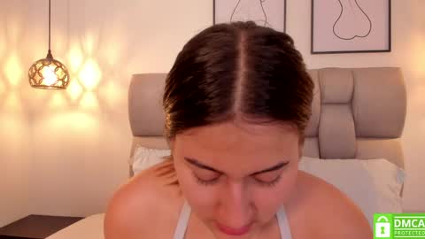 hanna__evans_ online show from April 25, 2026, 10:51 am