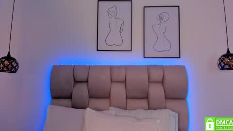hanna__evans_ online show from April 27, 2026, 11:52 am