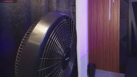 HANNA BECKER online show from February 21, 2026, 11:22 am