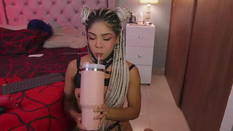 HANNA  online show from February 18, 2025, 1:32 am