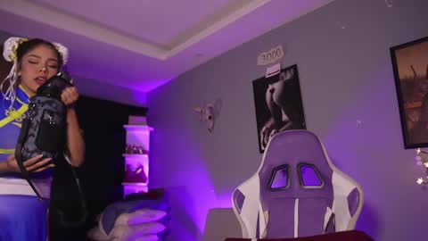 HANNA  online show from October 5, 2025, 2:10 am