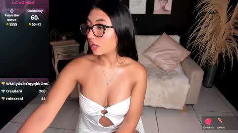 Snapshot of hanna_fost chatting on January 14, 2025, 1:06 pm im Hanna online show from January 14, 2025, 1:06 pm