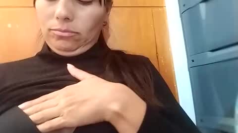 Snapshot of hanna_girl21 chatting on November 6, 2025, 9:05 pm HANNA online show from November 6, 2025, 9:05 pm