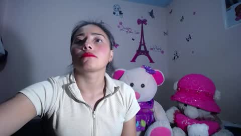 Snapshot of hanna_girl21 chatting on November 29, 2025, 4:59 am HANNA online show from November 29, 2025, 4:59 am